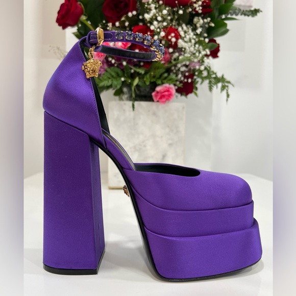 VERSACE La Medusa 155mm Aevitas Platform Pumps